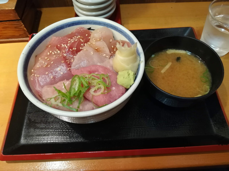 三崎市場ダイス店 ご飯メガ盛り 〇得三崎メガ盛り丼味噌汁セット