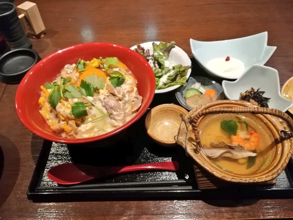 ひない小町 親子丼