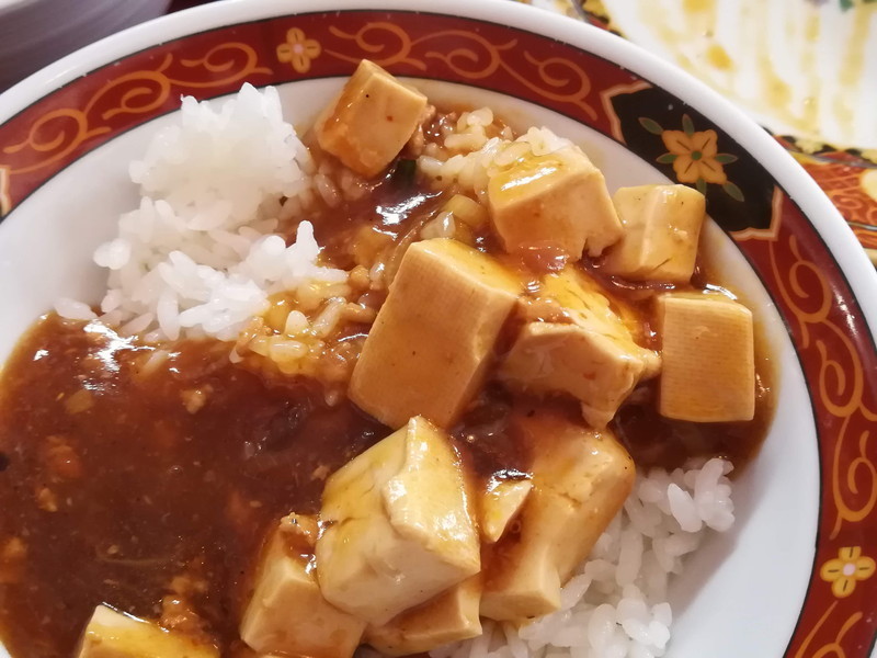 川崎駅東口の激安中華料理！一番館の麻婆豆腐（麻婆丼）